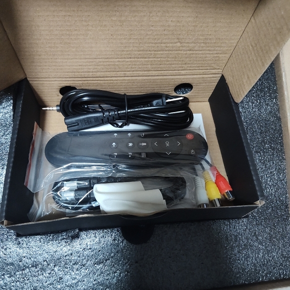 Hd Multimedia LCD Projector - Picture 5 of 5